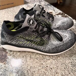 Nike Flyknit Running Shoes — Black, Gray and White